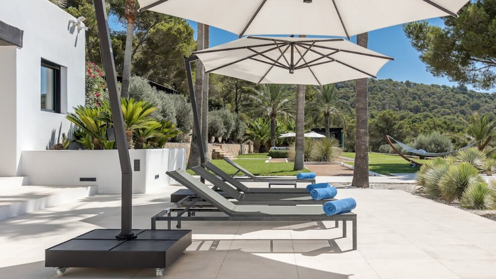 image_VILLA20CAN20NEMO20-20Cap20Martinet20Balearic20Islands20-20Spain2028houses20-20villas2920-201820-2028Art