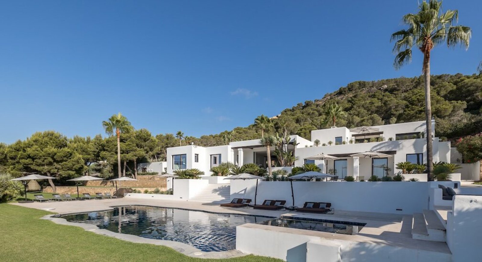 image_VILLA20CAN20NEMO20-20Cap20Martinet20Balearic20Islands20-20Spain2028houses20-20villas2920-203320-2028Art